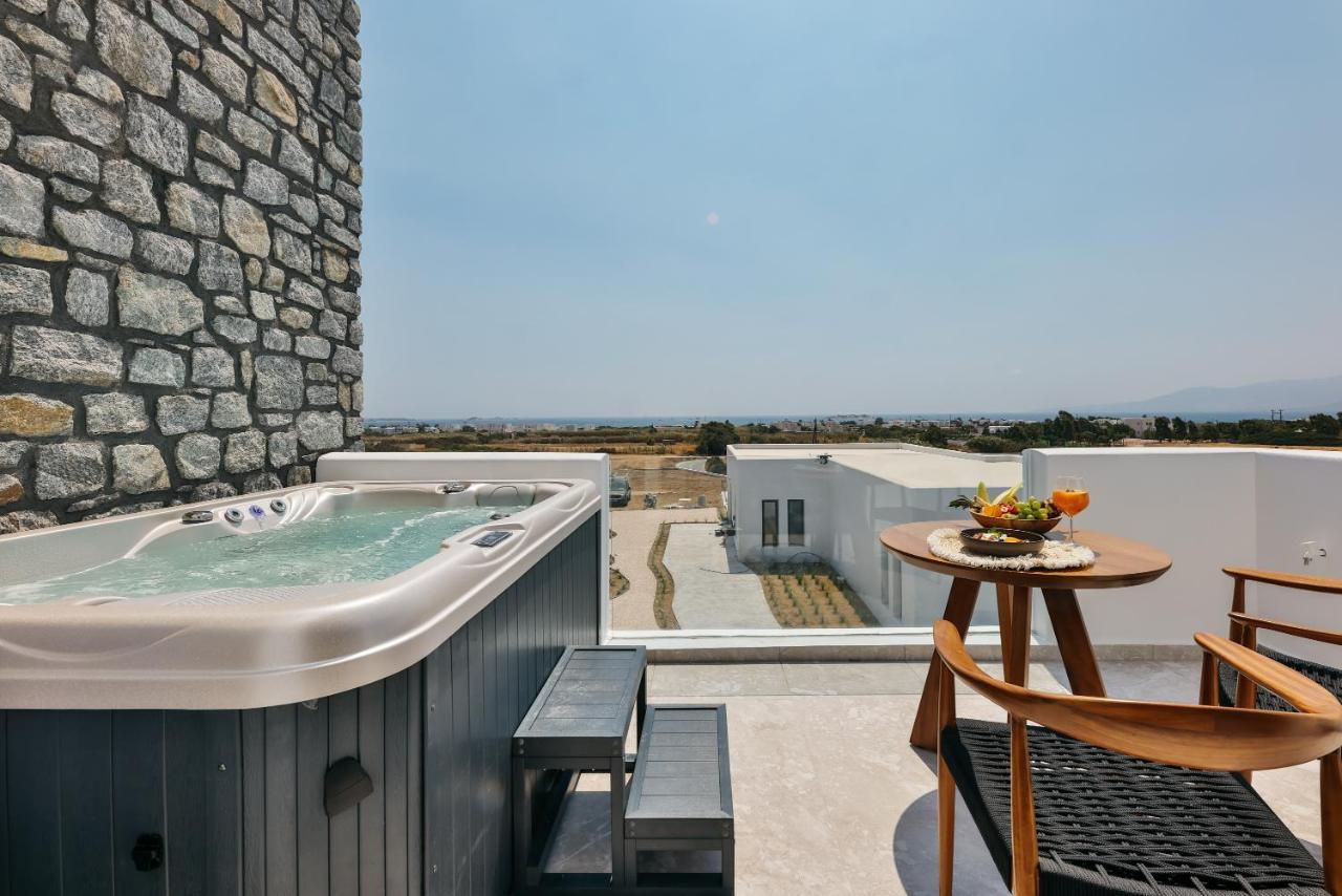 Milestones Naxos 5* Maragkas